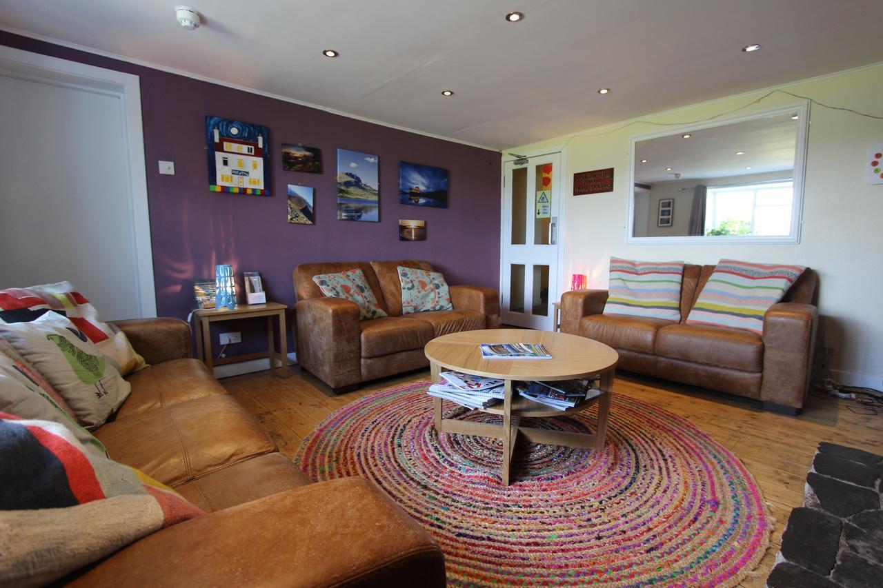 Skye Backpackers Pansiyon Kyleakin Dış mekan fotoğraf